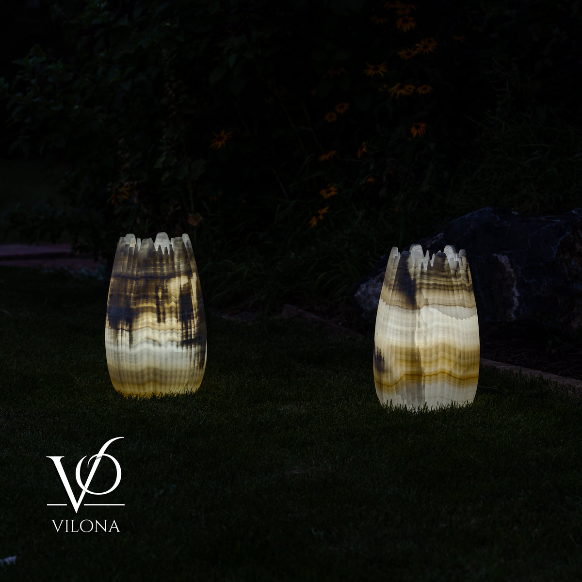 White Ice Onyx Crown Lamps - Sculptural Natural Stone Pair
