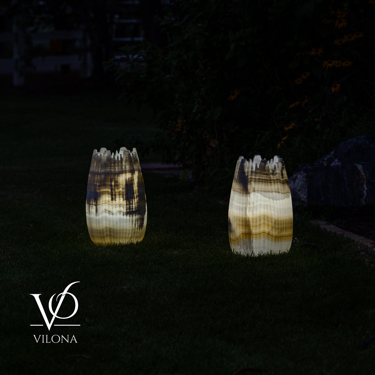 White Ice Onyx Crown Lamps - Sculptural Natural Stone Pair