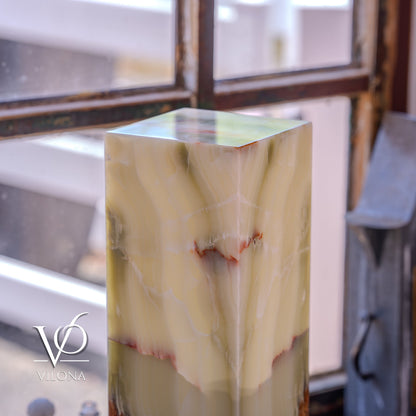 Bamboo Onyx Table Lamp – Dark Edition #1 – 19.75" Tall × 6" Wide
