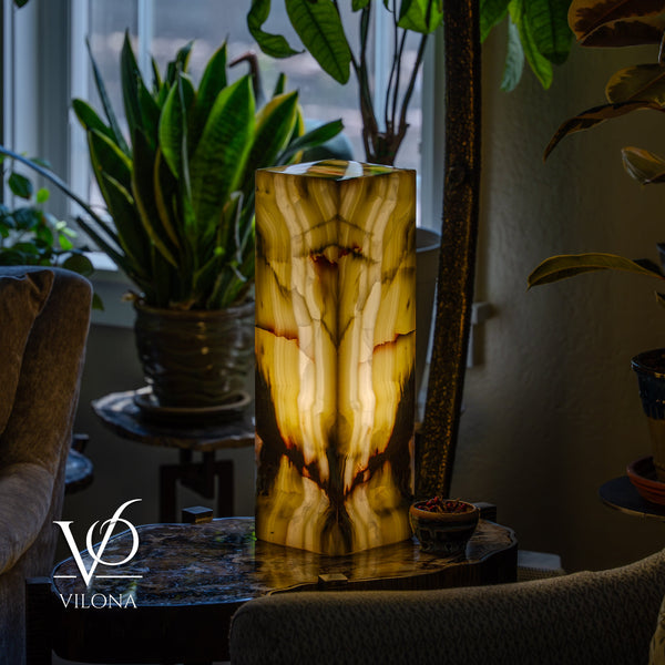 Bamboo Onyx Table Lamp – Dark Edition #1 – 19.75" Tall × 6" Wide
