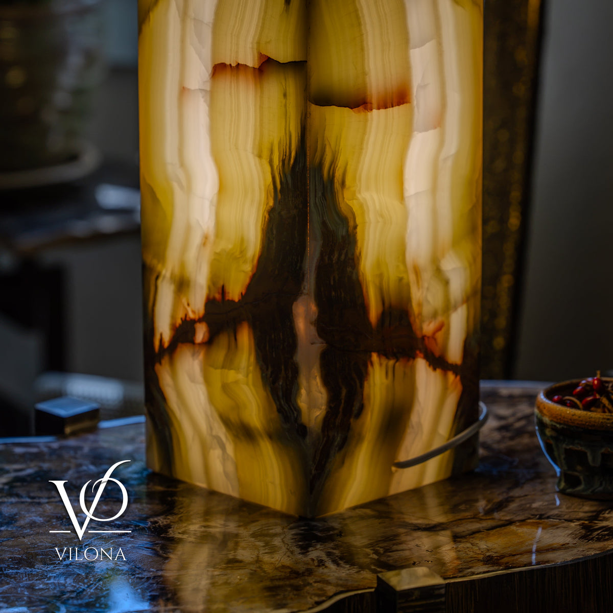 Bamboo Onyx Table Lamp – Dark Edition #1 – 19.75" Tall × 6" Wide