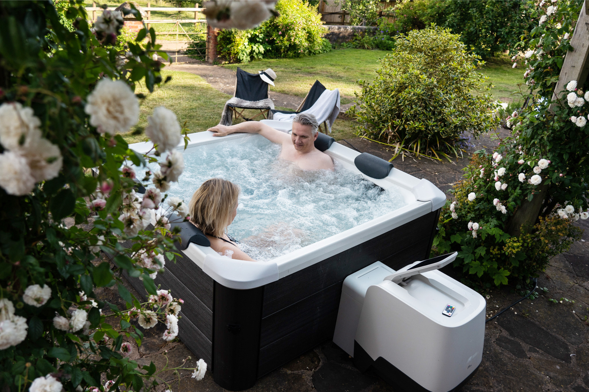 Oslo 6-Person Rigid Hot Tub with Hydro Jets and LED Lighting