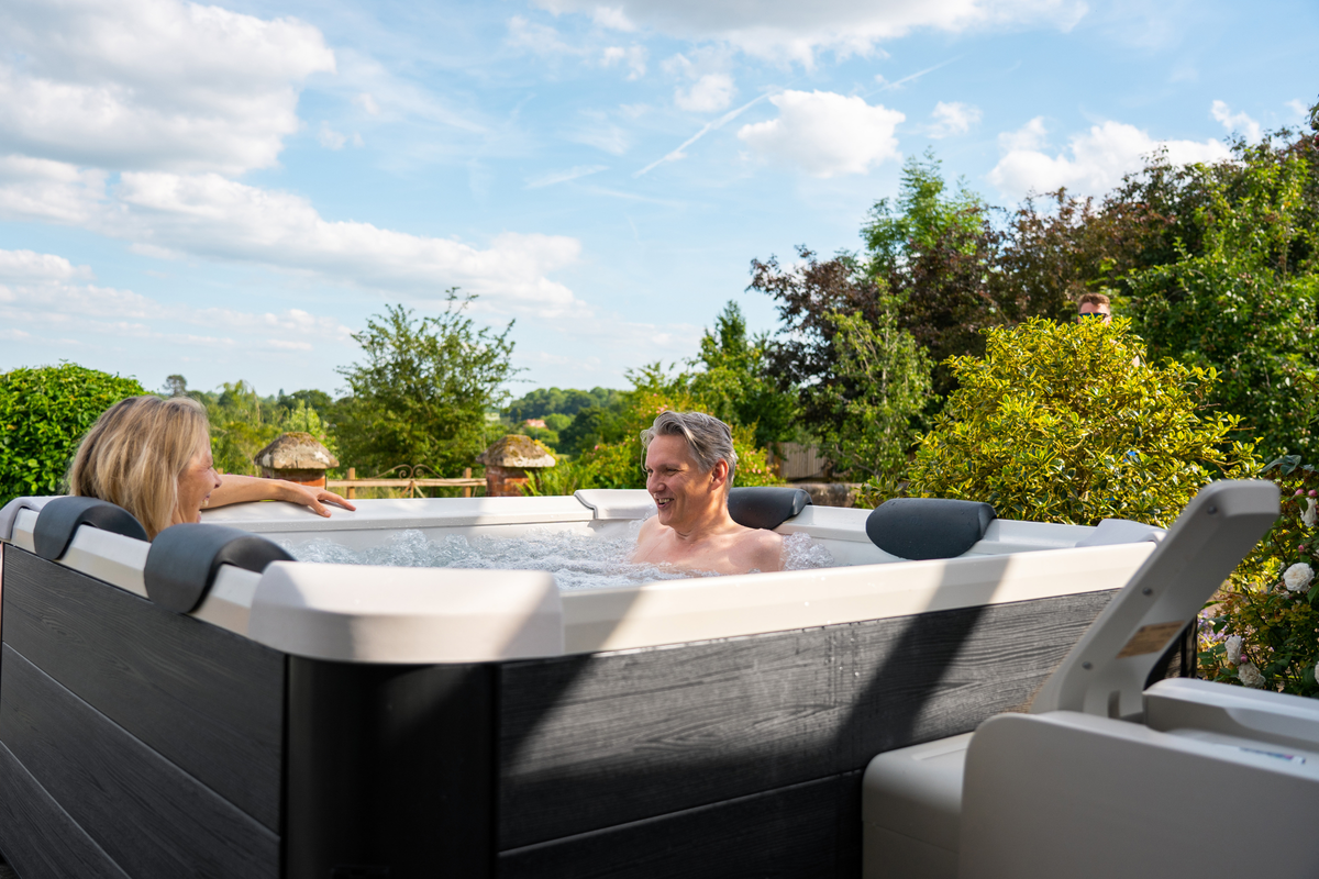 Oslo 6-Person Rigid Hot Tub with Hydro Jets and LED Lighting